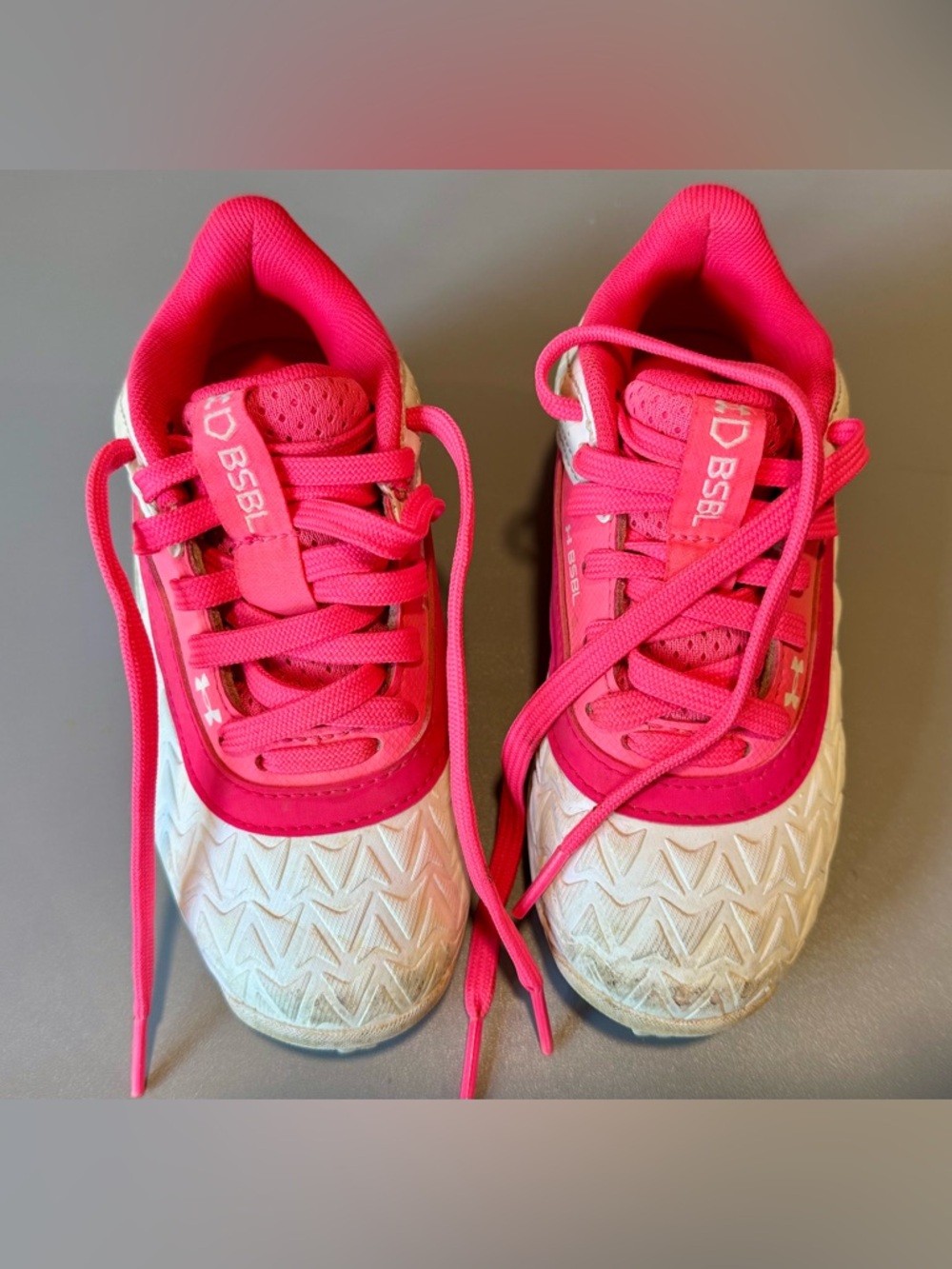 Under Armour Kids baseball/softball cleats size 10T